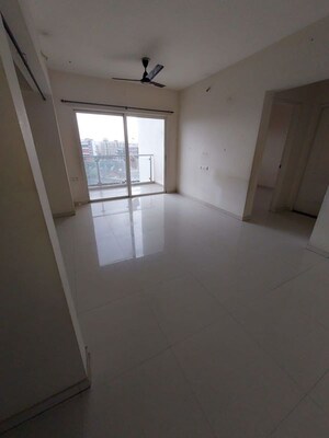 Room in 1 BHK Apartment at Sheth Tiara, Wakad – for Rent