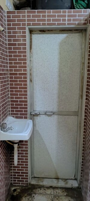 Bathroom in 1 BHK Apartment at Subhash Nagar – for Rent