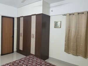 Bedroom in 2 BHK Apartment at Kamgar Putala Vasahat – for Rent