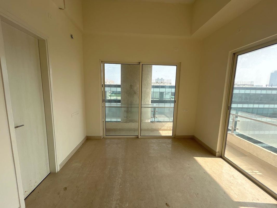 3 BHK + Servant Room,Study Room Apartment For Rent in Indiabulls Sky Forest
