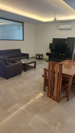 5 BHK + Pooja Room Builder Floor For Rent in Sector 5