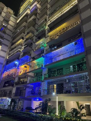 Master Plan in 3.5 BHK Apartment at Grihapravesh, Sector 77 – for Sale