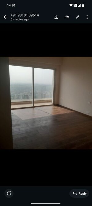 Room in 3.5 BHK Apartment at Kalpataru Vista, Sector 128 – for Rent