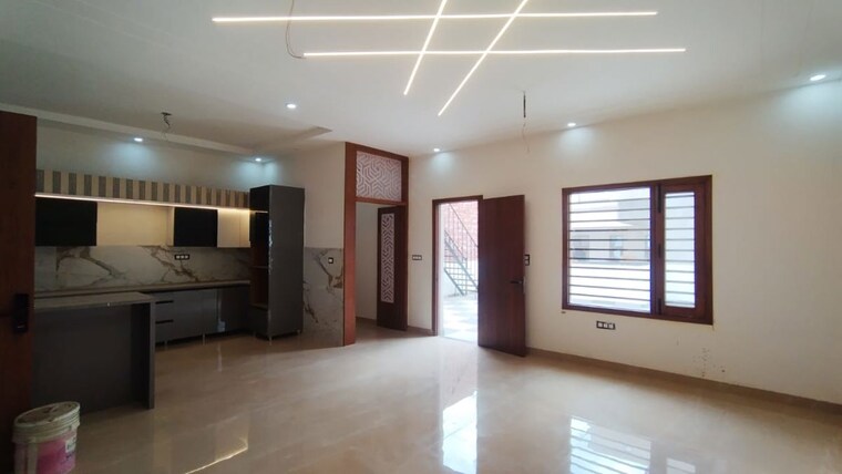 Room, kishanpura 3.5 Bedroom 216 Sq.Yd. Independent House In Kishanpura Zirakpur 10381787