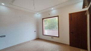 Room in 3.5 BHK Independent House at Kishanpura – for Sale