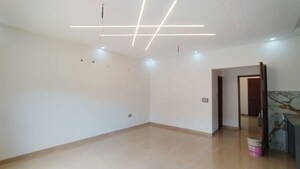 Room in 3.5 BHK Independent House at Kishanpura – for Sale