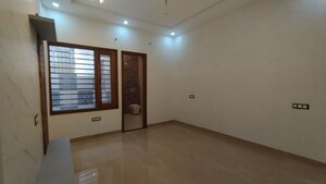 Room in 3.5 BHK Independent House at Kishanpura – for Sale