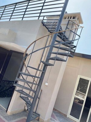Staircase in 4 BHK Villa at Nizamuddin East – for Rent