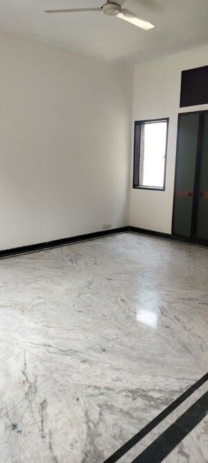 Bedroom in 3 BHK Builder Floor at Panchsheel Park – for Rent
