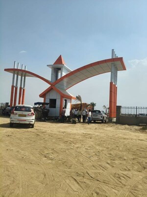  Plot – Exterior View View at Chhata - for Sale