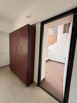 Room in 3 BHK Apartment at Paranjape Schemes Vasant Vihar Towers, Baner – for Rent