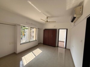 Room in 3 BHK Apartment at Paranjape Schemes Vasant Vihar Towers, Baner – for Rent