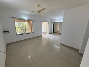 Room in 3 BHK Apartment at Paranjape Schemes Vasant Vihar Towers, Baner – for Rent