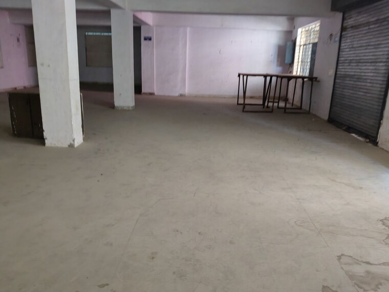 Room, sector 63 Commercial Warehouse 4500 Sq.Ft. In Sector 63 Noida 10381890