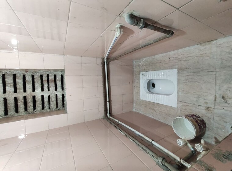 Bathroom, maharashtra co operative housing society 1 RK 200 Sq.Ft. Apartment In Maharashtra Co Operative Housing Society Pune 10371799