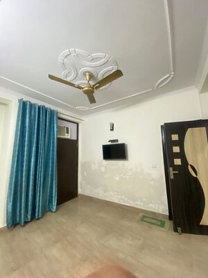 Room in 3 BHK Apartment at Palm Residency Chhatarpur, Chattarpur – for Rent
