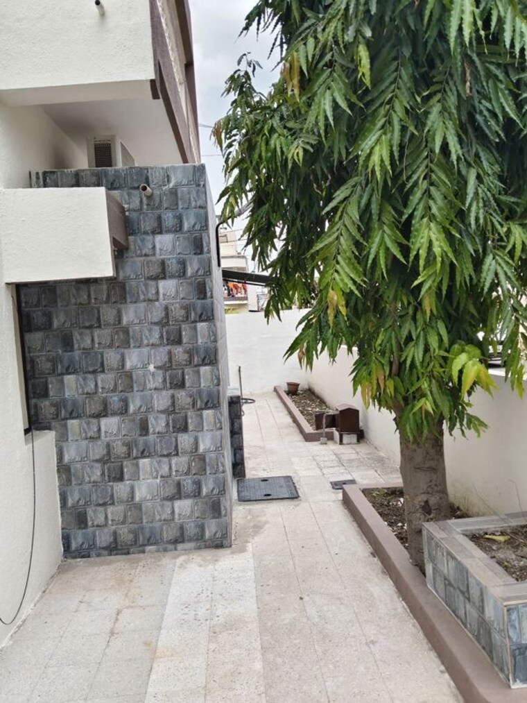 Balcony, indira circle 6+ Bedroom 2800 Sq.Ft. Villa In Indira Circle Rajkot 9944967