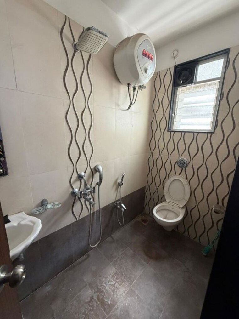 Bathroom, shree-vardhaman-dreams 2 Bedroom 800 Sq.Ft. Apartment In Wakad Pune 10381935