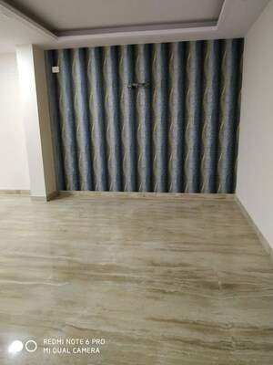Room in 4 BHK Apartment at Emaar The Palm Drive-The Sky Terraces, Sector 66 – for Sale