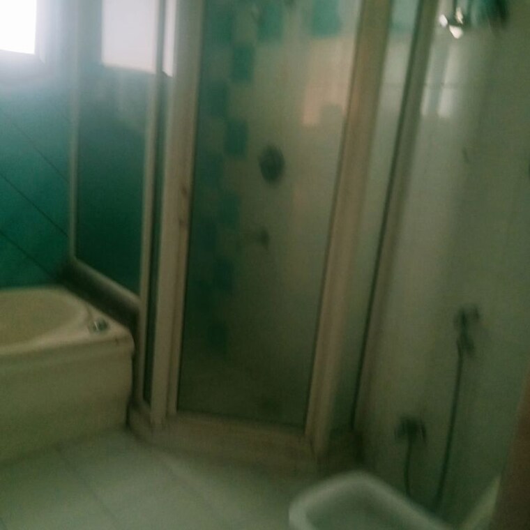 Bathroom, grand-omaxe 4 Bedroom 1577 Sq.Ft. Apartment In Gomti Nagar Lucknow 10381965