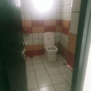 Bathroom in 4 BHK Apartment at Grand Omaxe, Gomti Nagar – for Sale