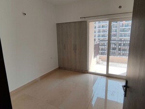 Room in 3 BHK Apartment at Ace Divino, Sector 1 Greater Noida – for Rent