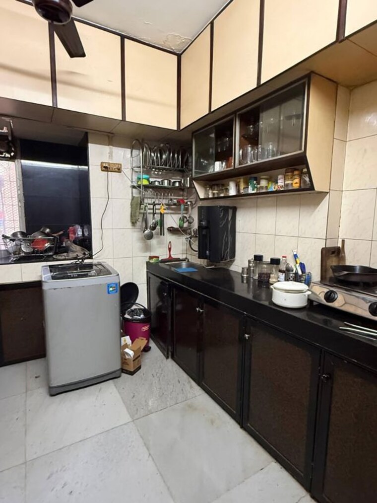 Kitchen, beas-chs 1 Bedroom 500 Sq.Ft. Apartment In Khar West Mumbai 10381946