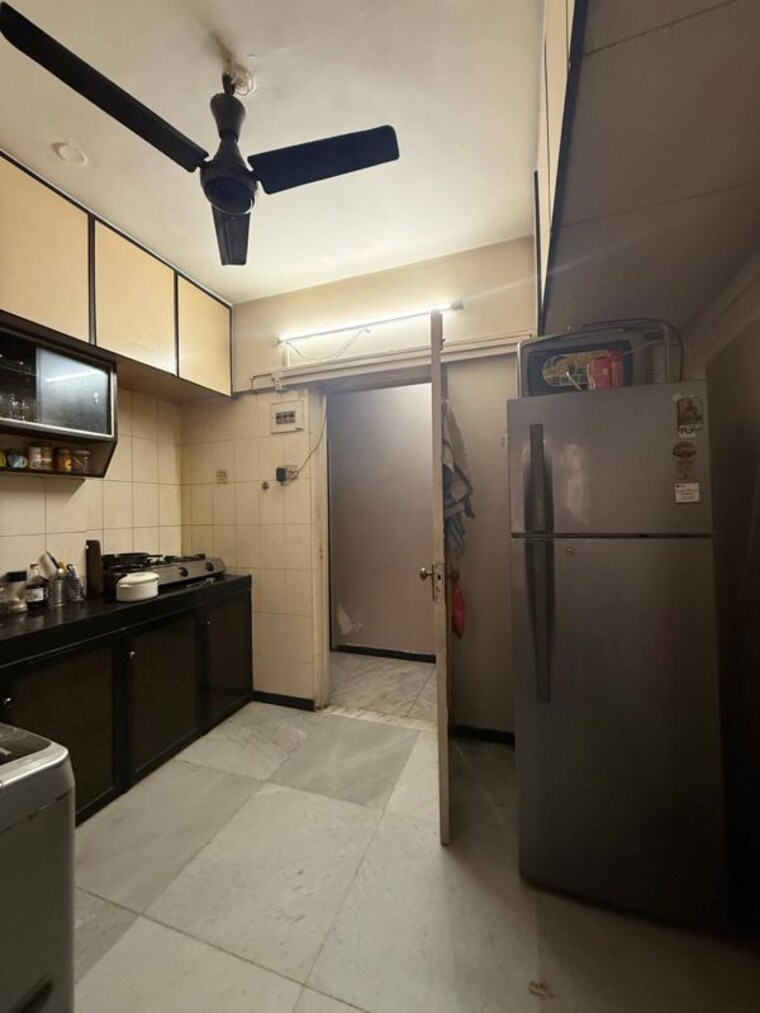 Kitchen, beas-chs 1 Bedroom 500 Sq.Ft. Apartment In Khar West Mumbai 10381946
