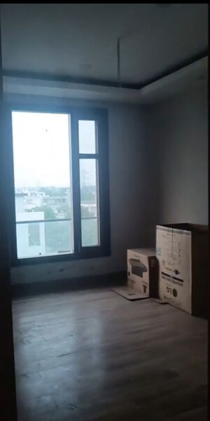 Room in 4 BHK Builder Floor at Tdi City – for Sale