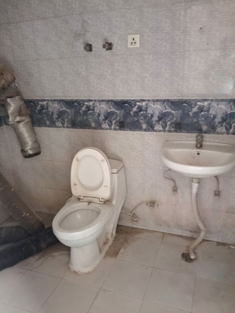 Bathroom, star-rameshwaram 3 Bedroom 1430 Sq.Ft. Apartment In Raj Nagar Extension Ghaziabad 10381993