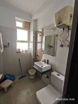 Team Area in 3 BHK Apartment at Sector 7 Dwarka – for Rent
