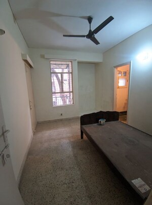 Room in 2 BHK Apartment at Eros Southend Apartments, Charmwood Village – for Sale