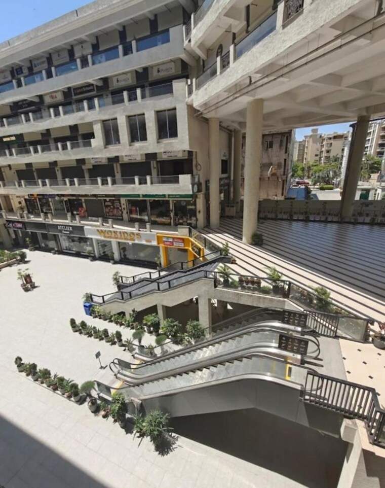 Exterior View, orbit-signature-walk Commercial Showroom 850 Sq.Ft. In Vip Road Zirakpur 10382011