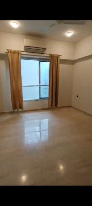 Room in 3 BHK Apartment at Bharat Skyvistas, Andheri West – for Sale