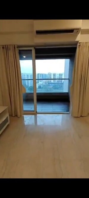 Room in 3 BHK Apartment at Bharat Skyvistas, Andheri West – for Sale