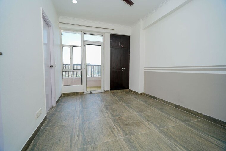 Room, gaur-city-5th-avenue 2.5 Bedroom 1050 Sq.Ft. Apartment In Sector 4 Greater Noida Greater Noida 10381653