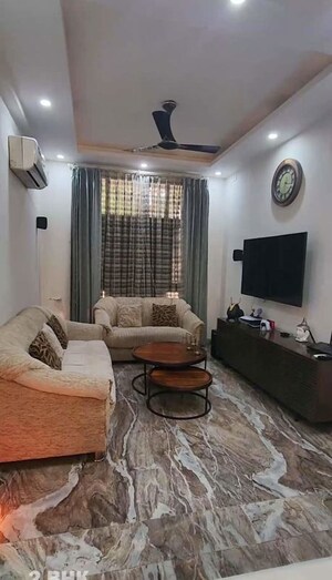 Living Room in 2 BHK Builder Floor at Sector 23 – for Rent