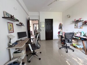 Gym in 3 BHK Builder Floor at Sector 45 – for Rent
