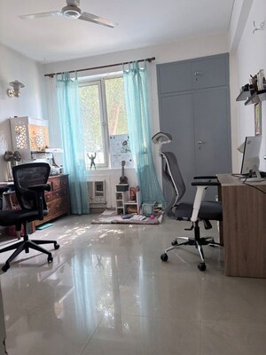 Team Area in 3 BHK Builder Floor at Sector 45 – for Rent