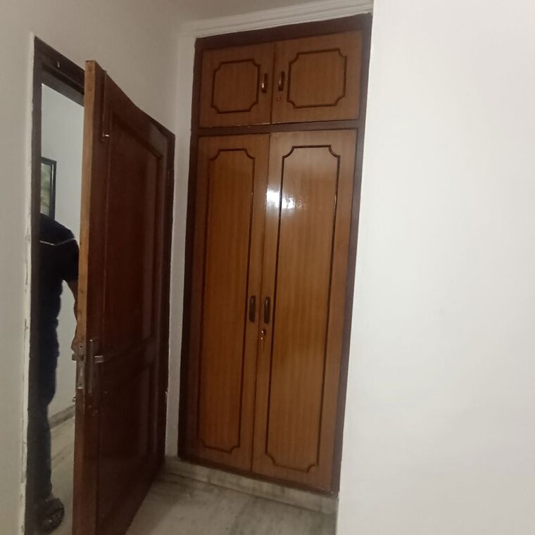 Room, chittaranjan park 3 Bedroom 1500 Sq.Ft. Builder Floor In Chittaranjan Park Delhi 10382109