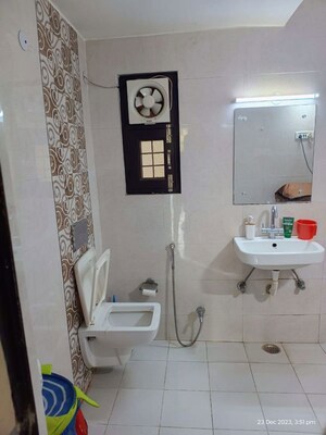 Bathroom in 3 BHK Apartment at Sector 7 Dwarka – for Rent