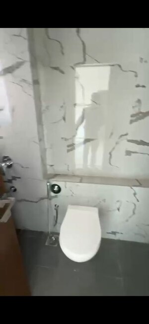 Attached Bathroom in 2.5 BHK Apartment at Sheth Auris Bliss, Malad West – for Rent