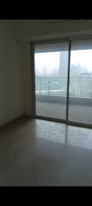 Room in 3 BHK Apartment at Lokhandwala Minerva Mahalaxmi, Mahalaxmi – for Sale