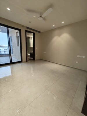 Room in 4 BHK Apartment at Sector 83 A – for Sale