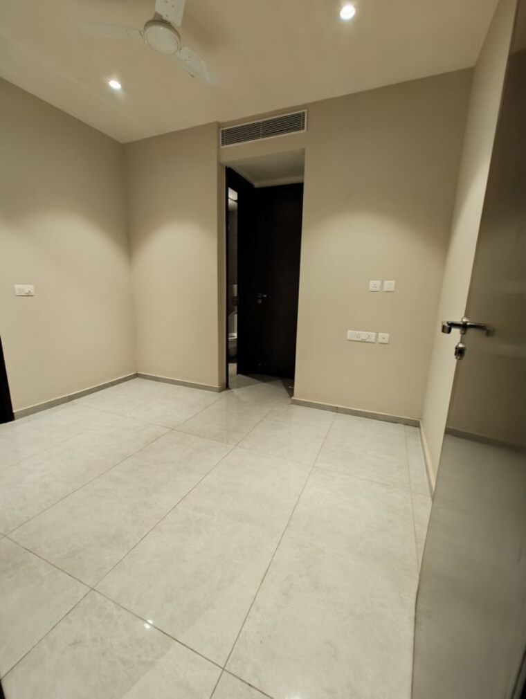 Room, sector 83 a 4 Bedroom 3120 Sq.Ft. Apartment In Sector 83 A Mohali 10370882