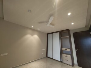 Room in 4 BHK Apartment at Sector 83 A – for Sale
