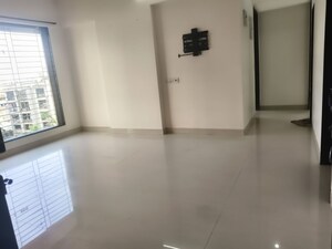 Room in 2 BHK Apartment at Ankur Building, Malad West – for Rent