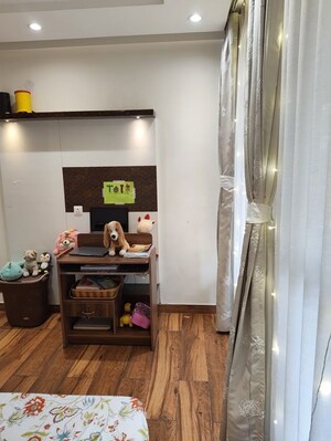 Furnished Amenities in 3 BHK Apartment at Sector 7 Dwarka – for Rent