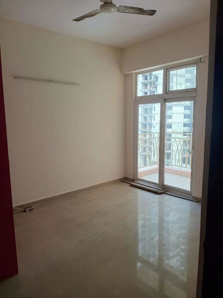 Room, gaur-city-5th-avenue 3 Bedroom 1300 Sq.Ft. Apartment In Sector 4 Greater Noida Greater Noida 10382216