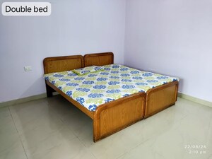 Bedroom in 2 BHK Apartment at Kaveri Apartment, Gomti Nagar – for Rent
